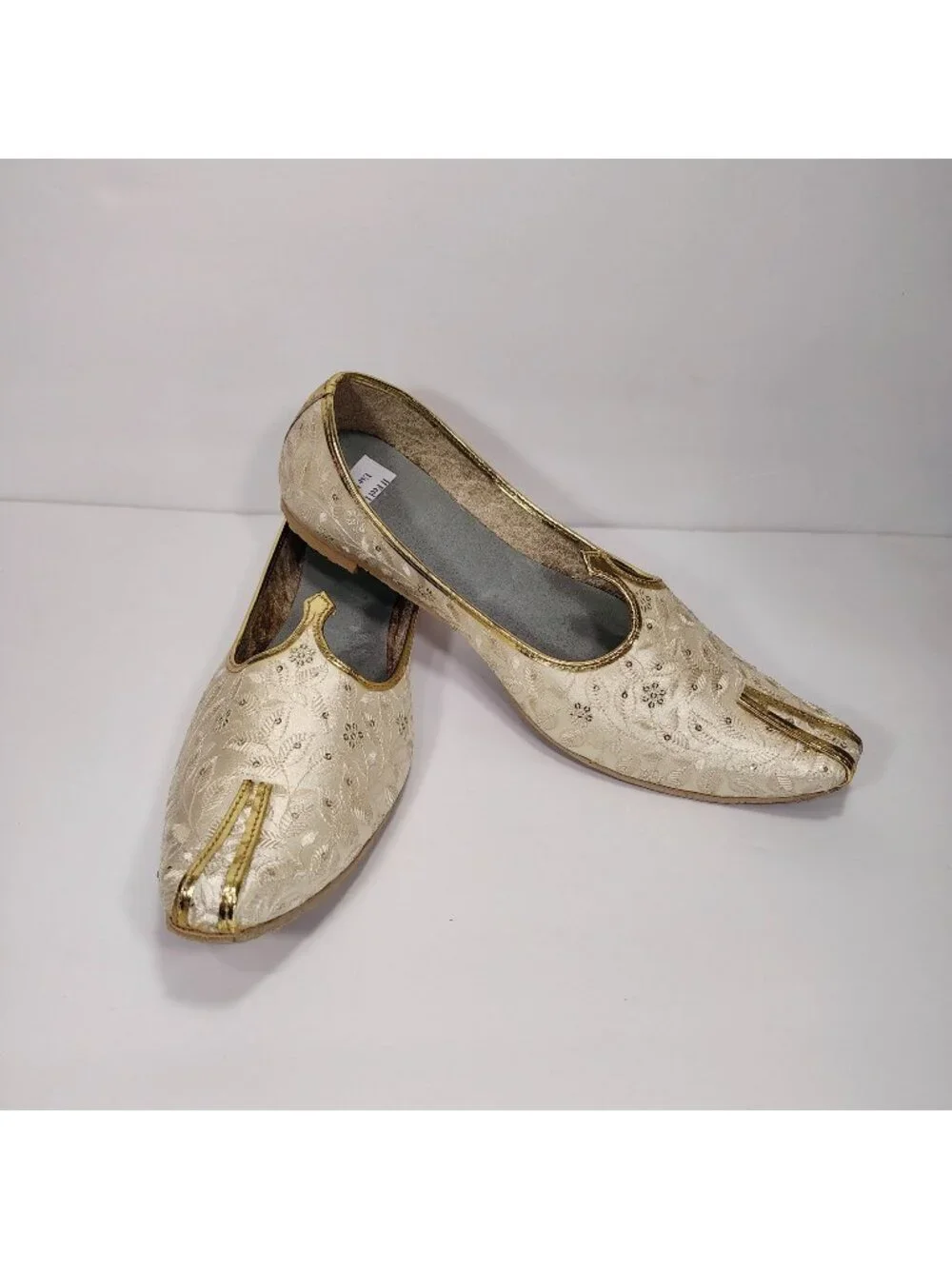 Traditional Ethnic Cream Mojari Shoes  Size 12 Gold Embroidery Split Toe Design